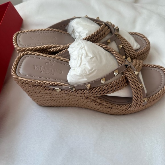 Valentino Rockstud Espadrille Garavani Eur 42 size 12 New in box - Picture 1 of 10